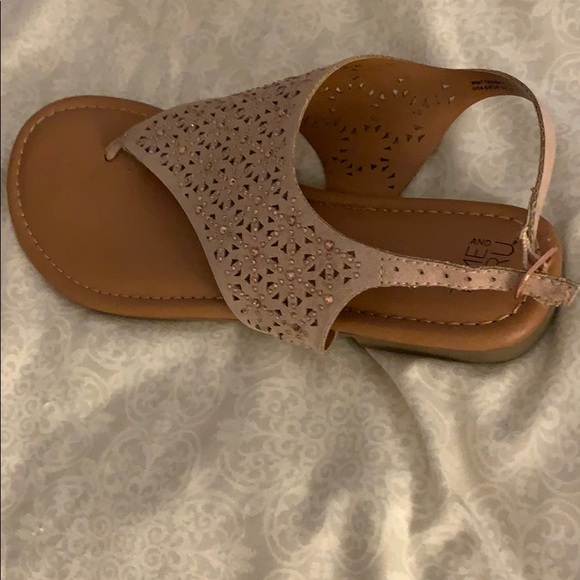 Sandals - Picture 2 of 2